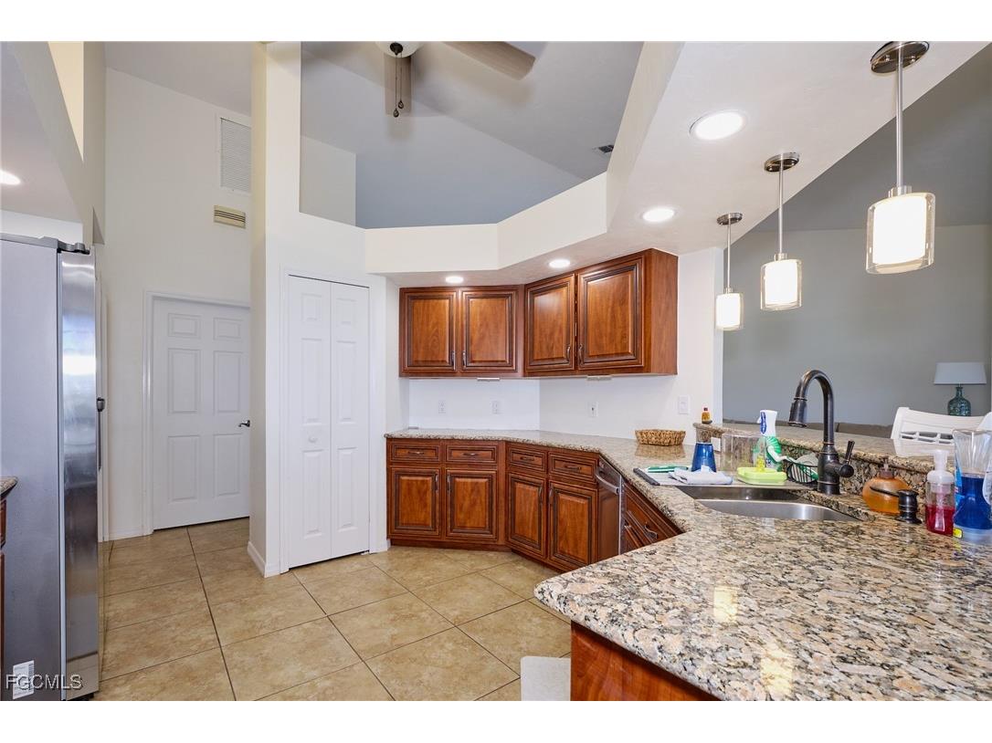 11704 Lady Anne Circle Cape Coral FL 33991 2025013674 image14