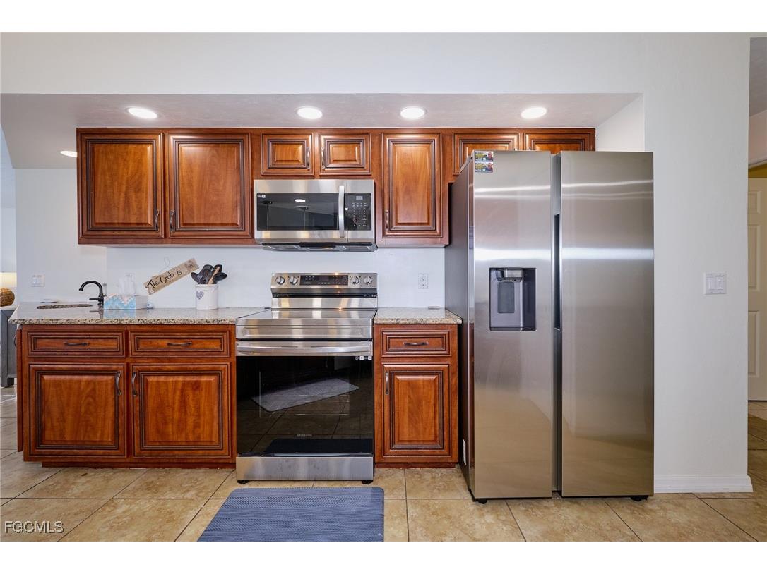 11704 Lady Anne Circle Cape Coral FL 33991 2025013674 image19