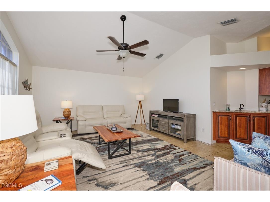 11704 Lady Anne Circle Cape Coral FL 33991 2025013674 image22