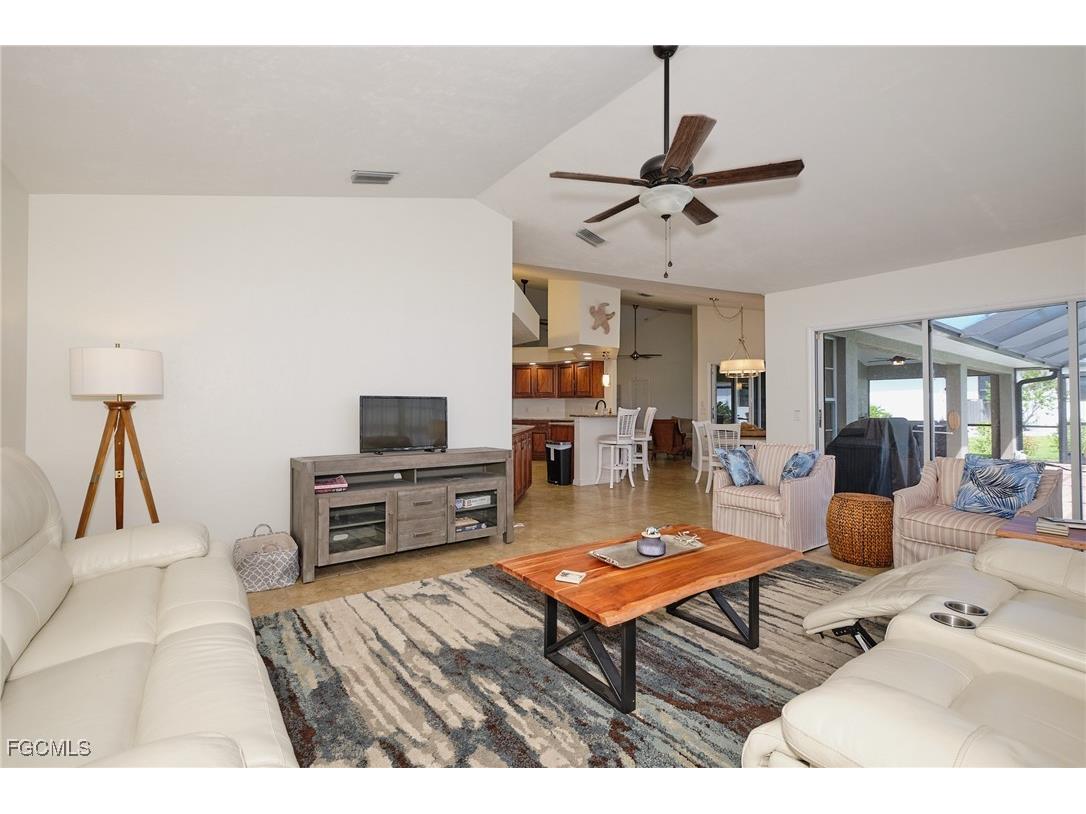 11704 Lady Anne Circle Cape Coral FL 33991 2025013674 image23