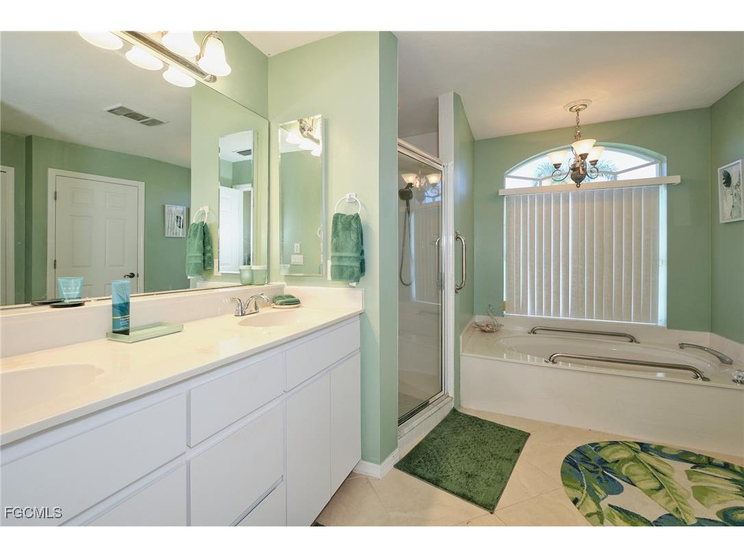 11704 Lady Anne Circle Cape Coral FL 33991 2025013674 image35