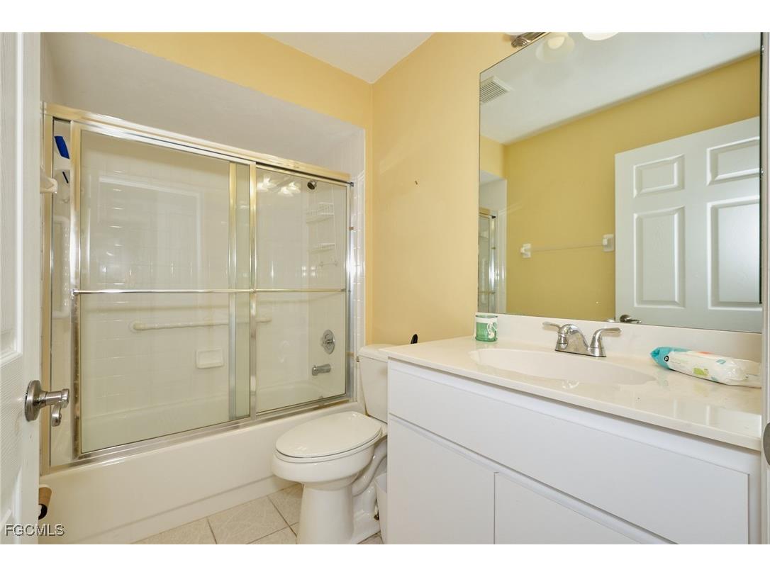 11704 Lady Anne Circle Cape Coral FL 33991 2025013674 image39