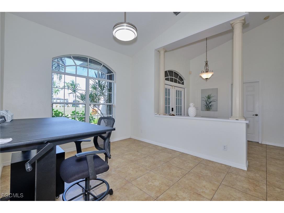 11704 Lady Anne Circle Cape Coral FL 33991 2025013674 image4