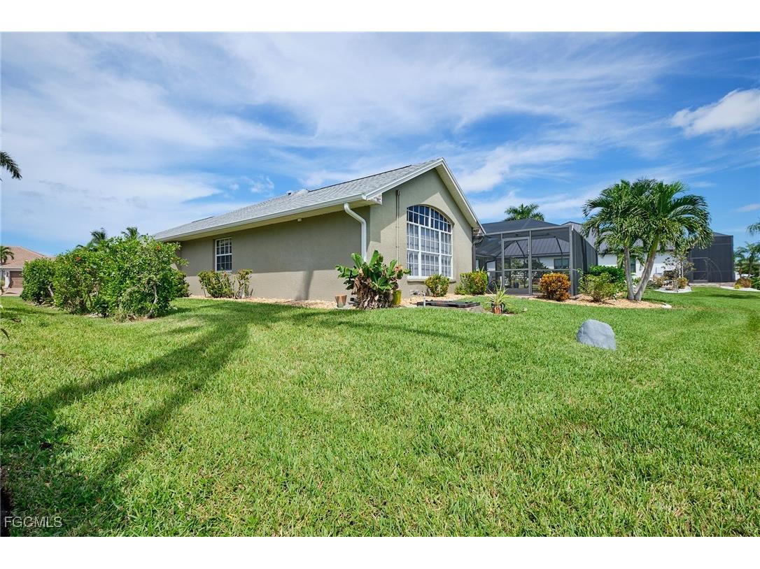 11704 Lady Anne Circle Cape Coral FL 33991 2025013674 image40