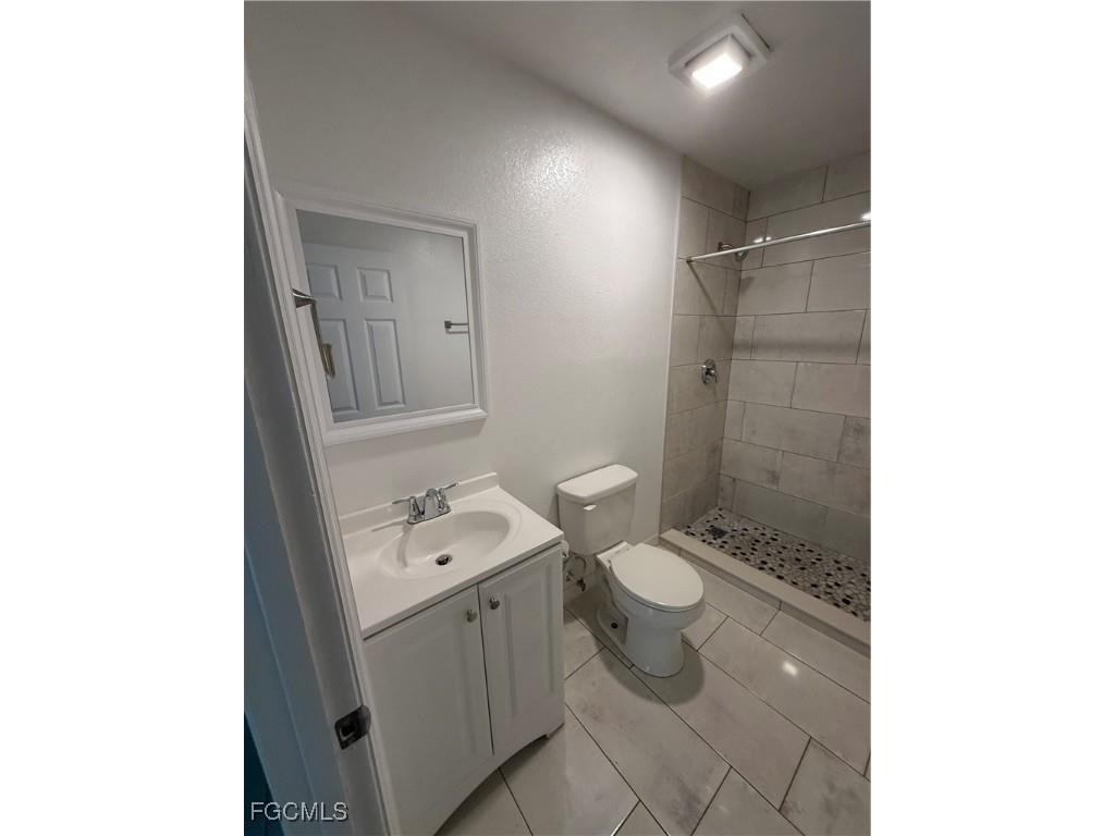 1171 Laurel Drive North Fort Myers FL 33917 2025001685 image9
