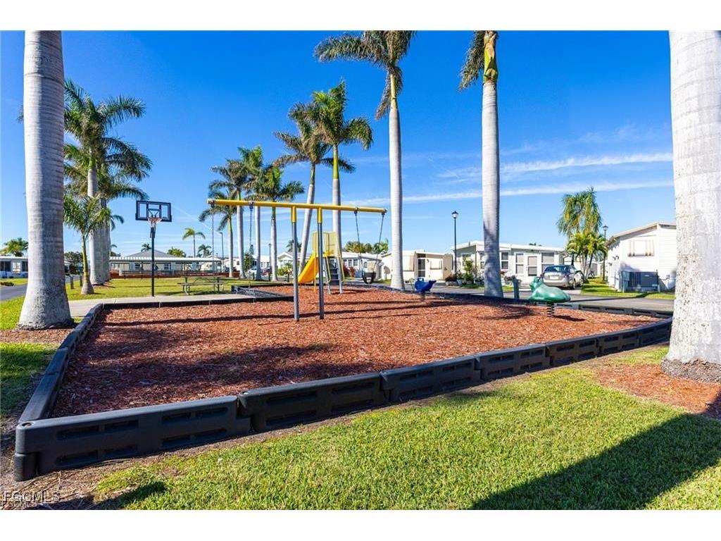 11710 Ariana Drive #47 Fort Myers FL 33908 2025005489 image20