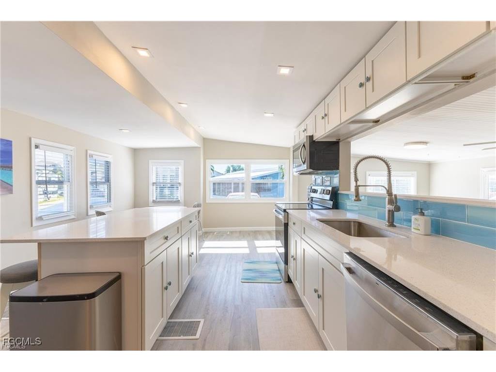 11710 Ariana Drive #47 Fort Myers FL 33908 2025005489 image9