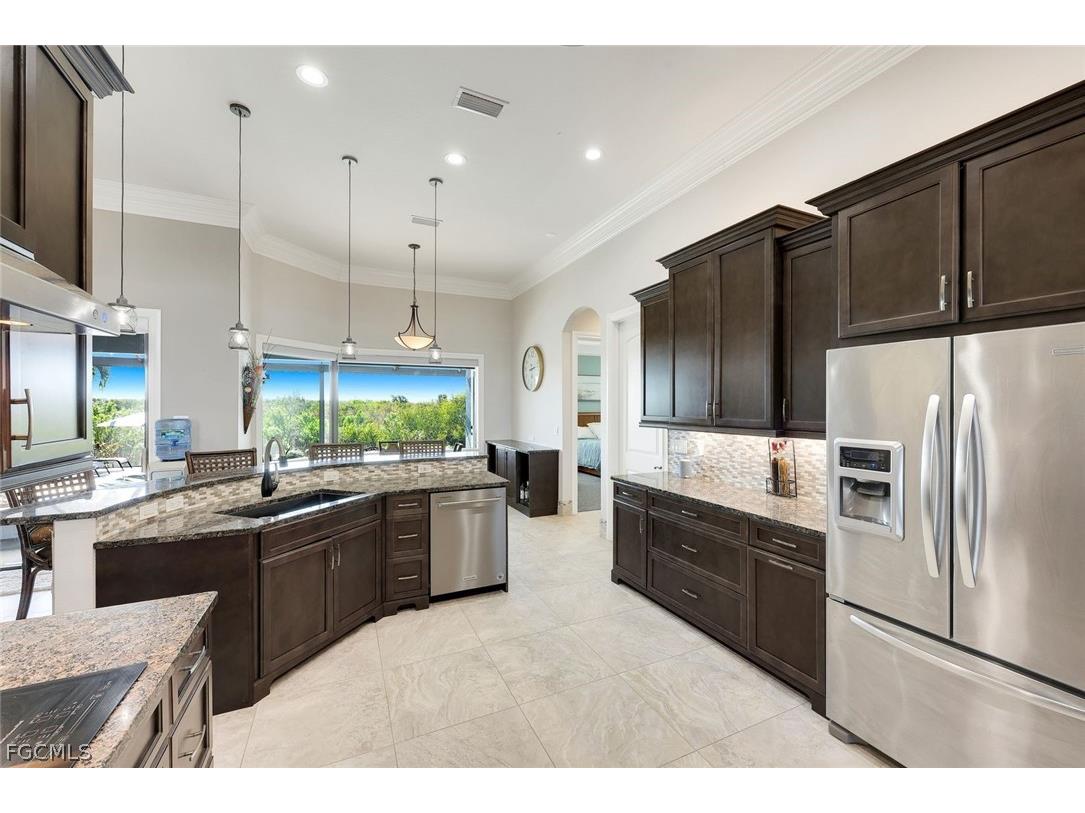 11711 Royal Tee Circle Cape Coral FL 33991 2026007913 image10