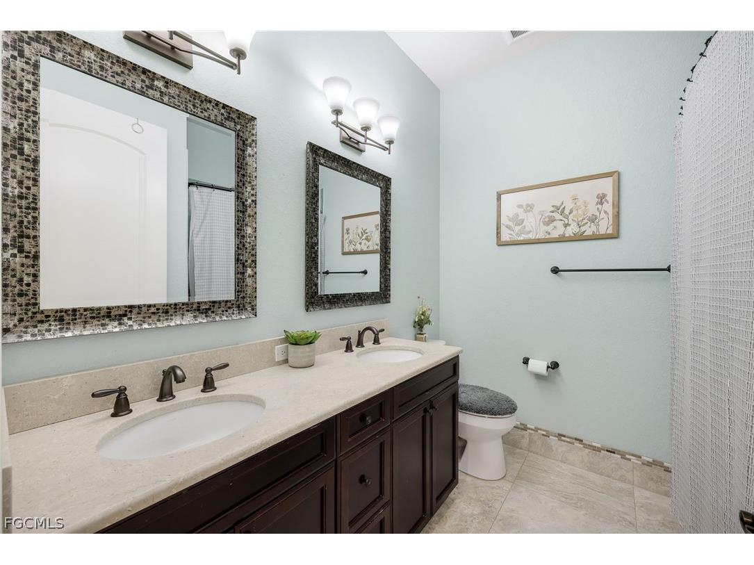 11711 Royal Tee Circle Cape Coral FL 33991 2026007913 image26