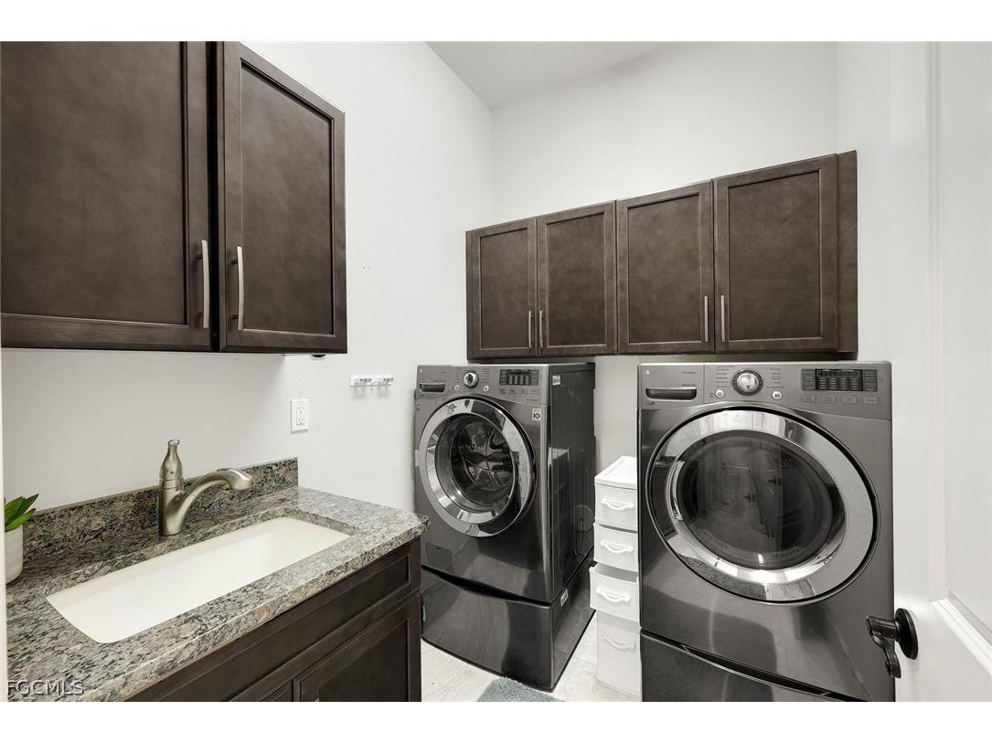 11711 Royal Tee Circle Cape Coral FL 33991 2026007913 image30