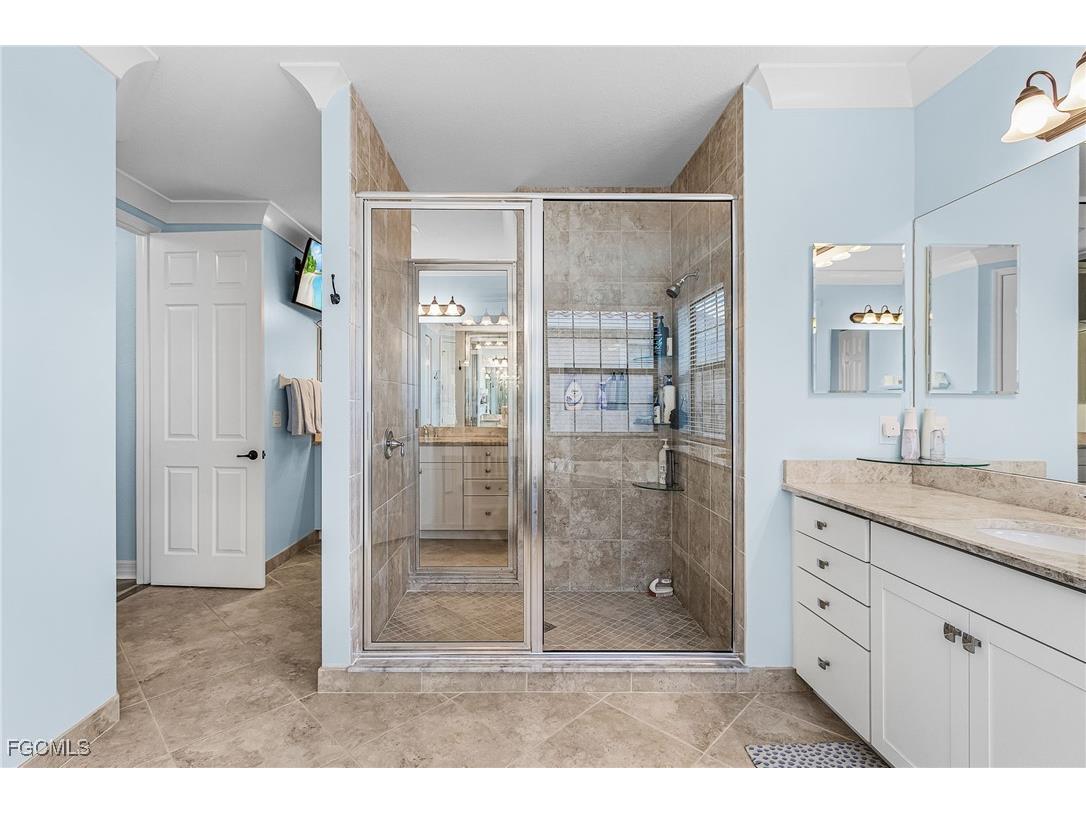 11715 Oakwood Preserve Place Fort Myers FL 33913 2025018923 image15