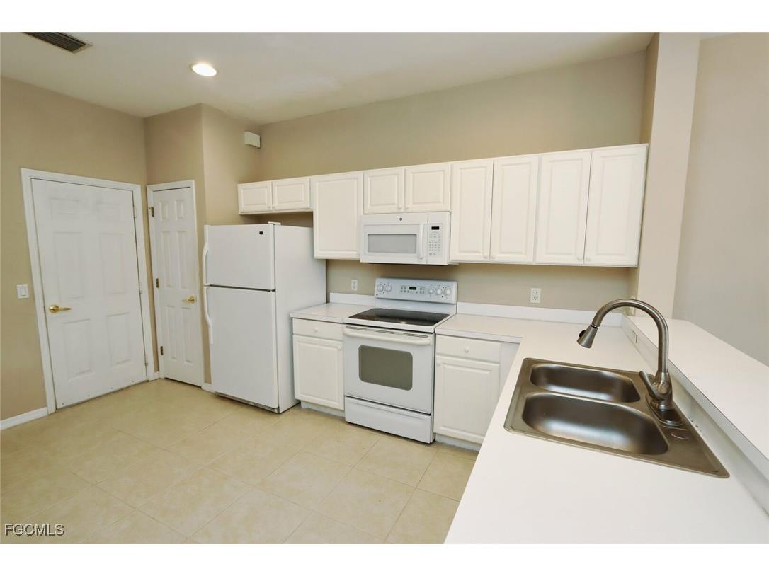 1172 Oxford Lane #27 Naples FL 34105 2025019522 image4