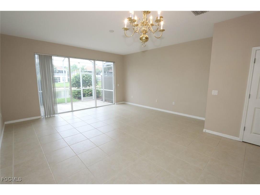 1172 Oxford Lane #27 Naples FL 34105 2025019522 image8