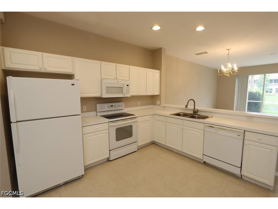 1172 Oxford Lane #27 Naples FL 34105 2026028303 image3