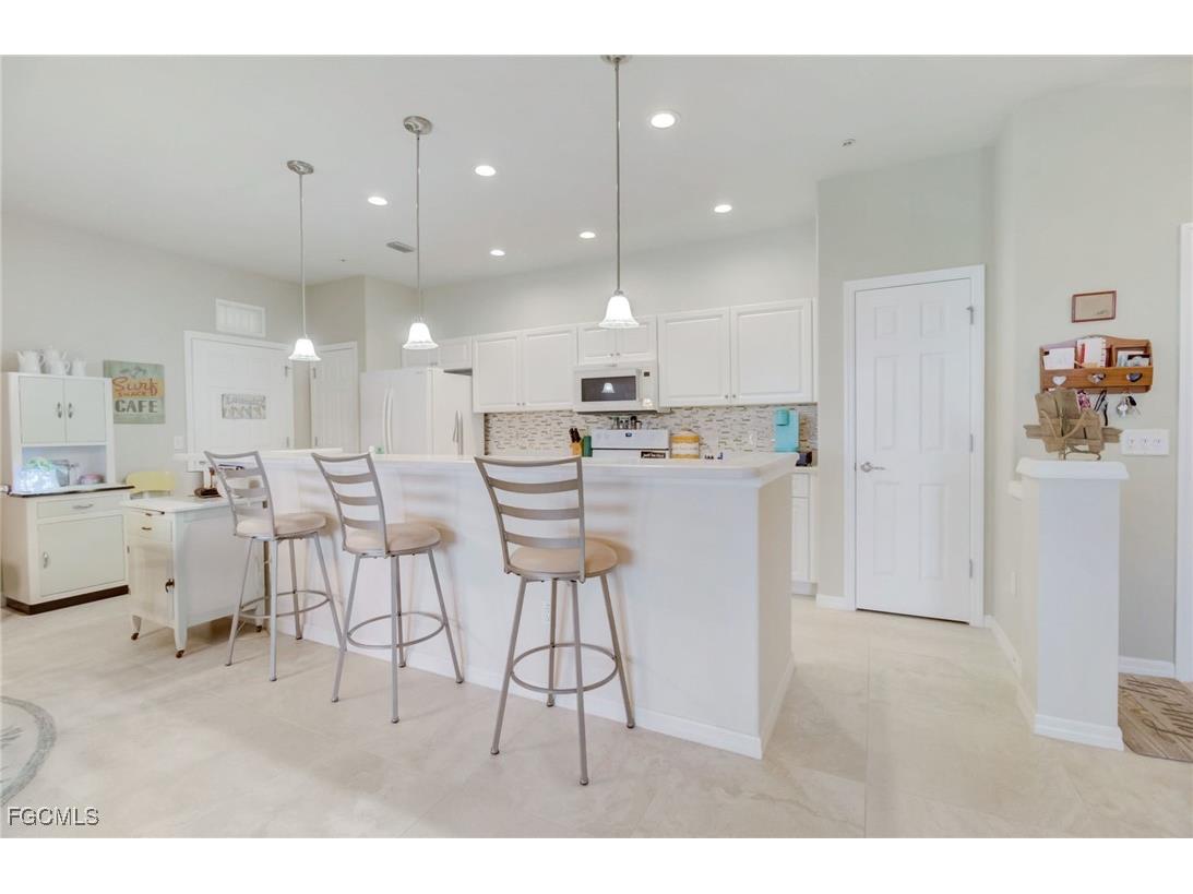 11741 Pasetto Lane #404 Fort Myers FL 33908 2025004832 image4