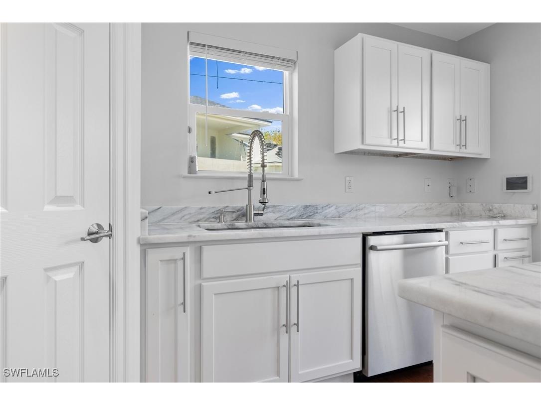 1175 9th Avenue N Naples FL 34102 225074476 image17