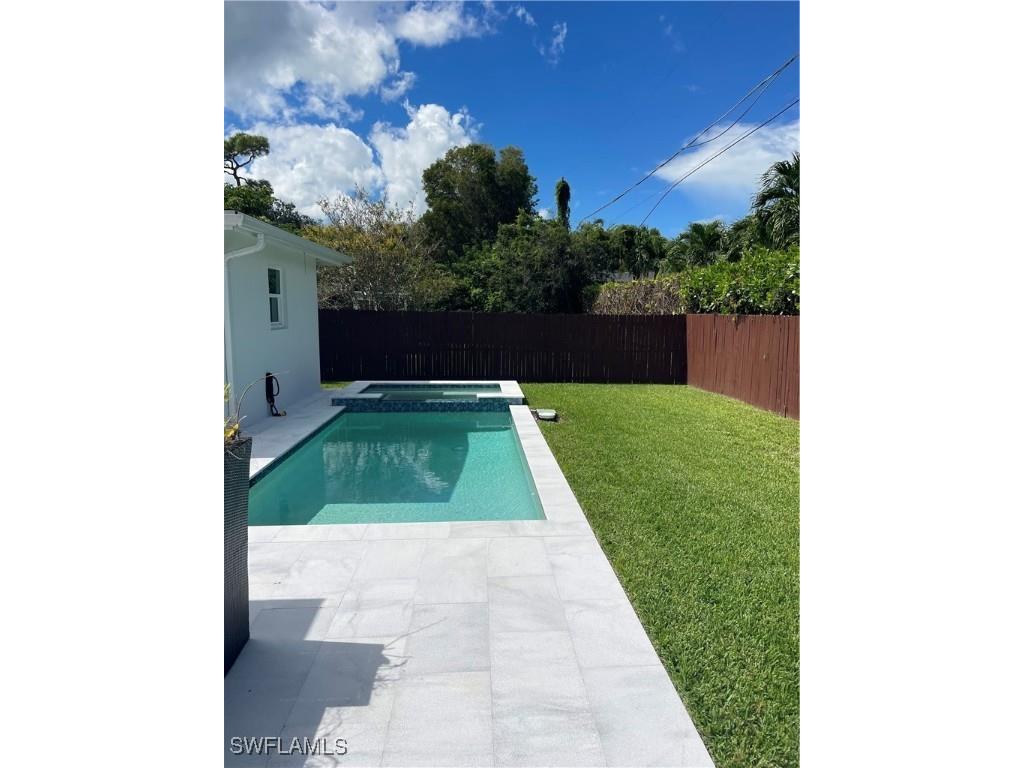 1175 9th Avenue N Naples FL 34102 225074476 image32