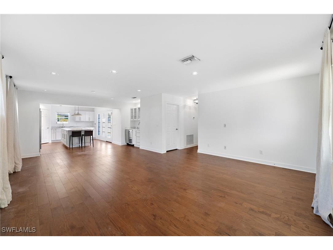 1175 9th Avenue N Naples FL 34102 225074476 image7