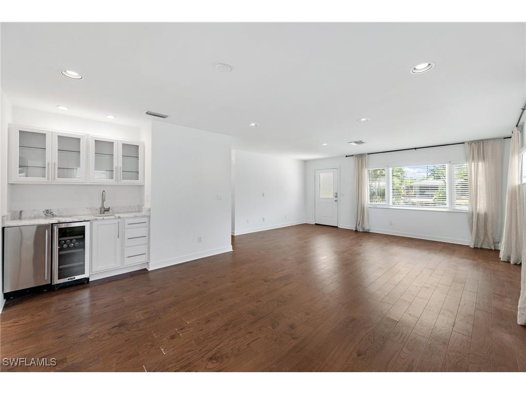 1175 9th Avenue N Naples FL 34102 225074476 image8