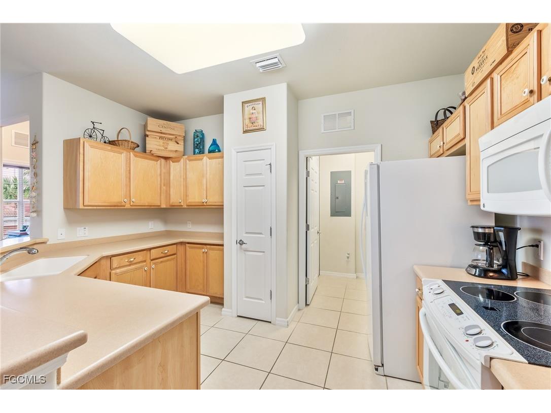 11751 Pasetto Lane #202 Fort Myers FL 33908 2025015808 image6
