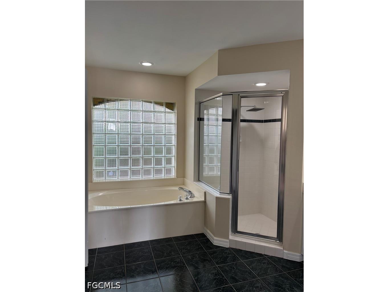 11761 Pinewood Lakes Drive Fort Myers FL 33913 2026026268 image6