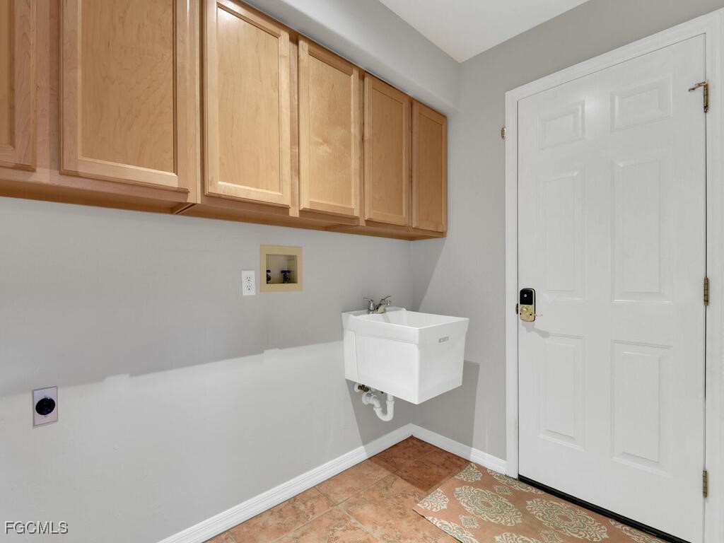 11771 Pinewood Lakes Drive Fort Myers FL 33913 2025010251 image19