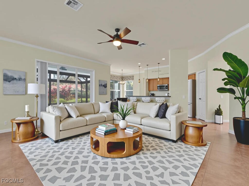 11771 Pinewood Lakes Drive Fort Myers FL 33913 2025010251 image3