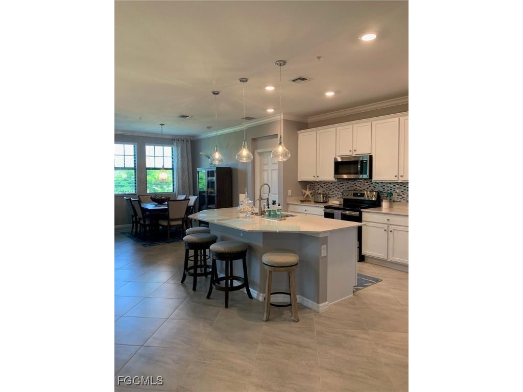 11784 Grand Belvedere Way #202 Fort Myers FL 33913 2025014648 image4