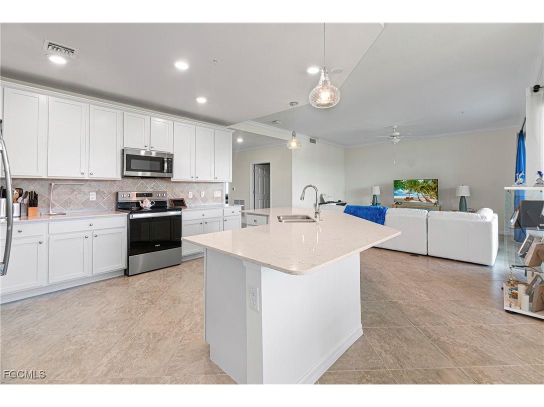 11785 Grand Belvedere Way #102 Fort Myers FL 33913 2025013670 image3