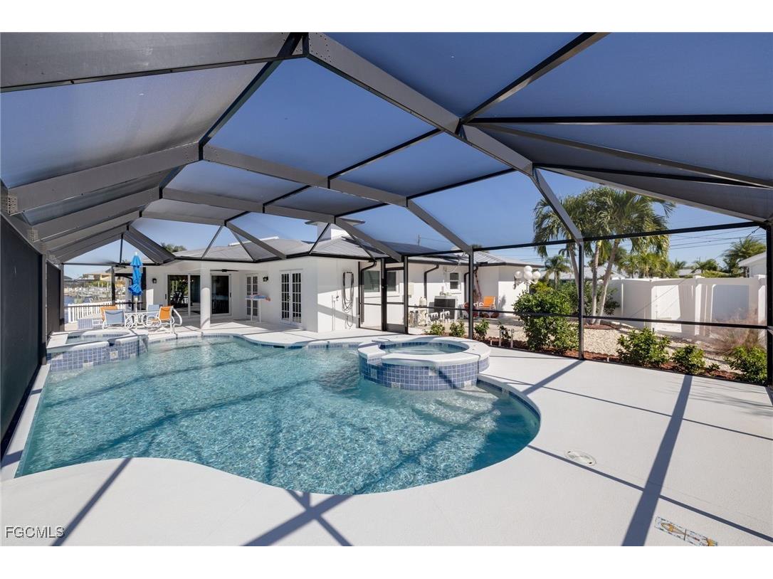 11787 Island Avenue Matlacha FL 33993 2025020598 image26