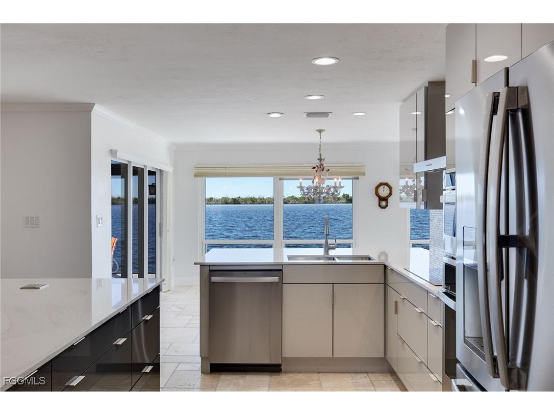 11787 Island Avenue Matlacha FL 33993 2025020598 image9