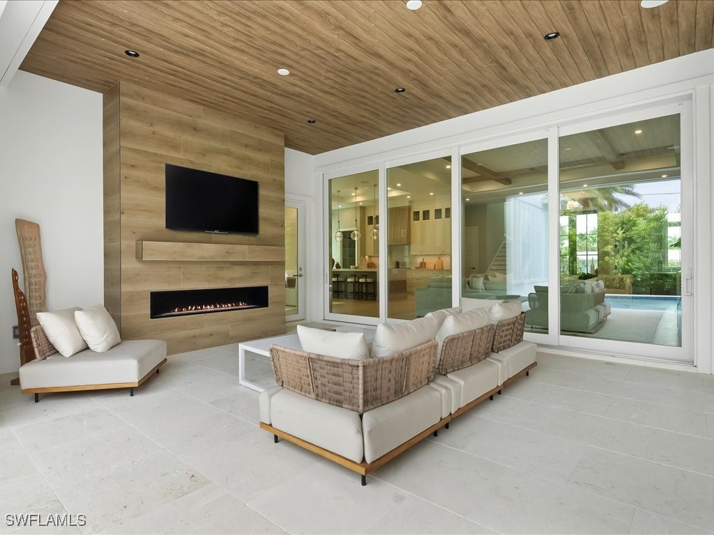 1179 Broad Avenue N Naples FL 34102 225069421 image42