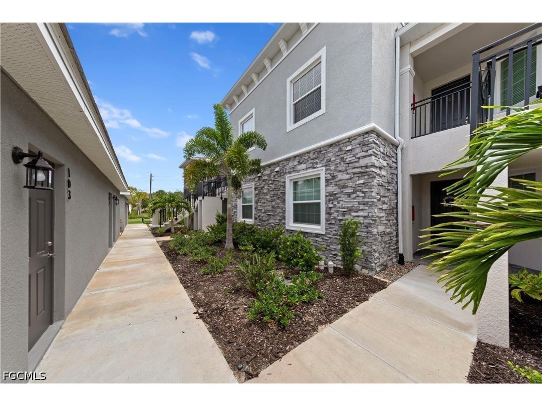 11790 Venetian Lagoon Drive #103 Fort Myers FL 33913 2026024931 image3