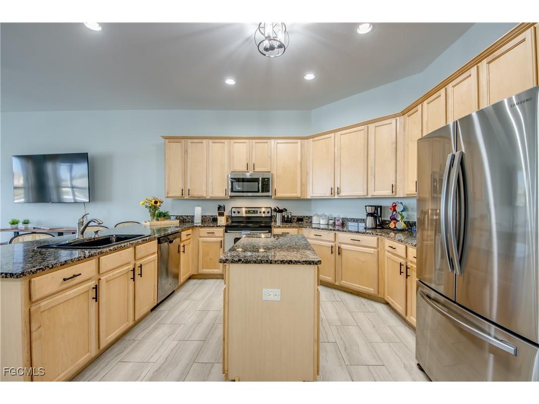 118 NE 21st Avenue Cape Coral FL 33909 2025004261 image13