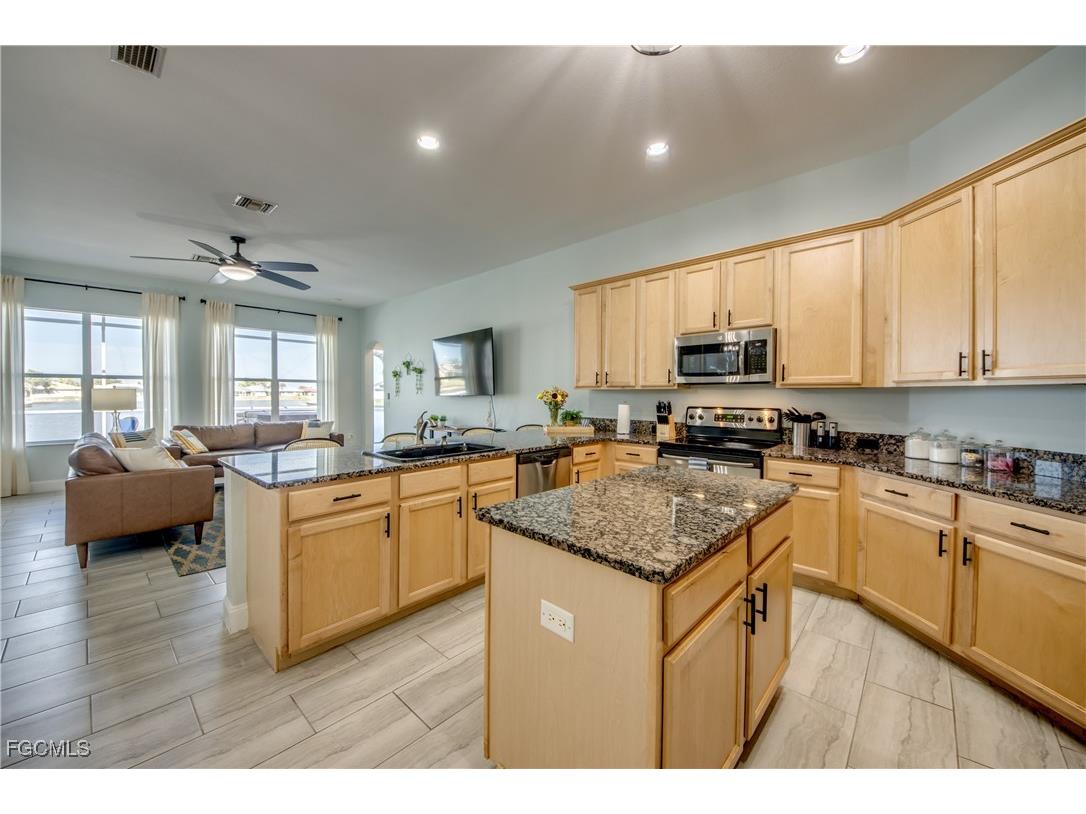 118 NE 21st Avenue Cape Coral FL 33909 2025004261 image14