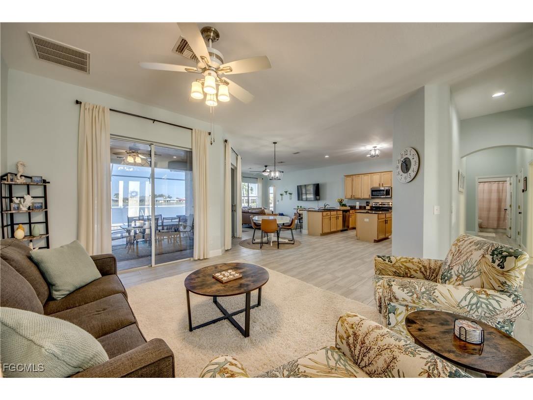118 NE 21st Avenue Cape Coral FL 33909 2025004261 image5