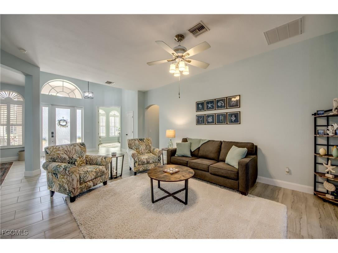 118 NE 21st Avenue Cape Coral FL 33909 2025004261 image7