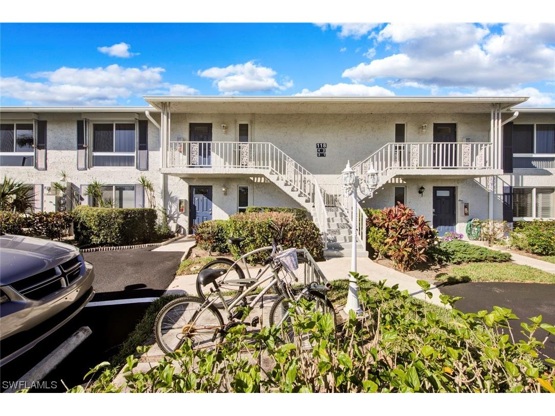 118 Penny Lane #3 Naples FL 34112 223029840 image1