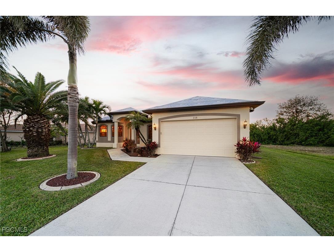 118 SE 23rd Place Cape Coral FL 33990 2025014781 image1