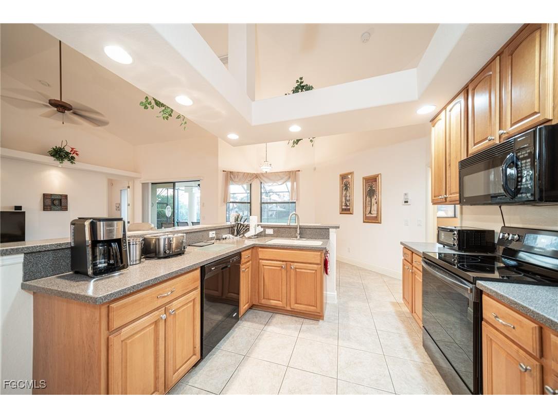 118 SE 23rd Place Cape Coral FL 33990 2025014781 image13