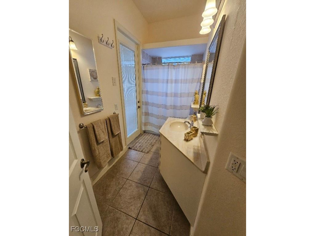 118 SE 23rd Place Cape Coral FL 33990 2025014781 image8