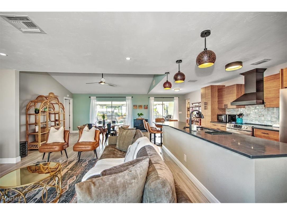 118 SE 43rd Street Cape Coral FL 33904 2026012700 image9