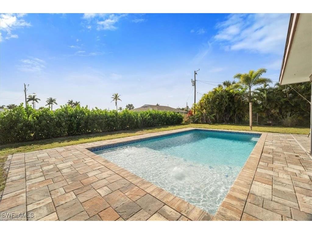 118 SE 46th Terrace Cape Coral FL 33904 225047532 image1