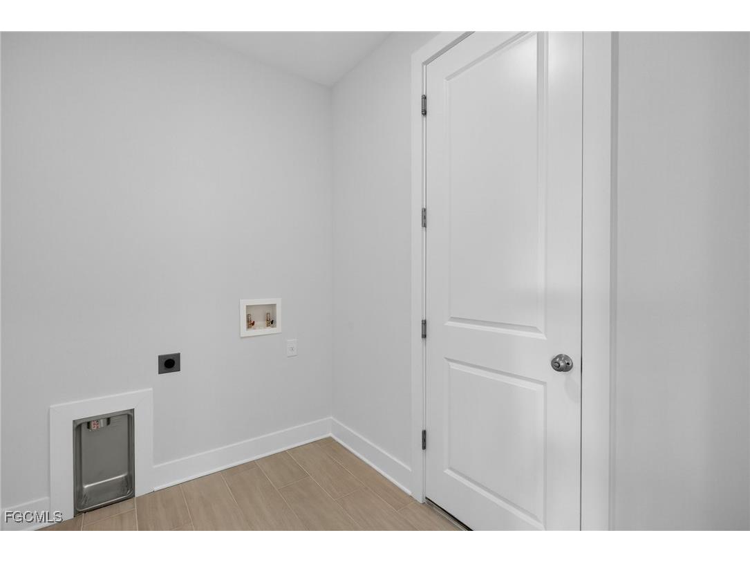 118 SW 20th Street Cape Coral FL 33991 2025019007 image33