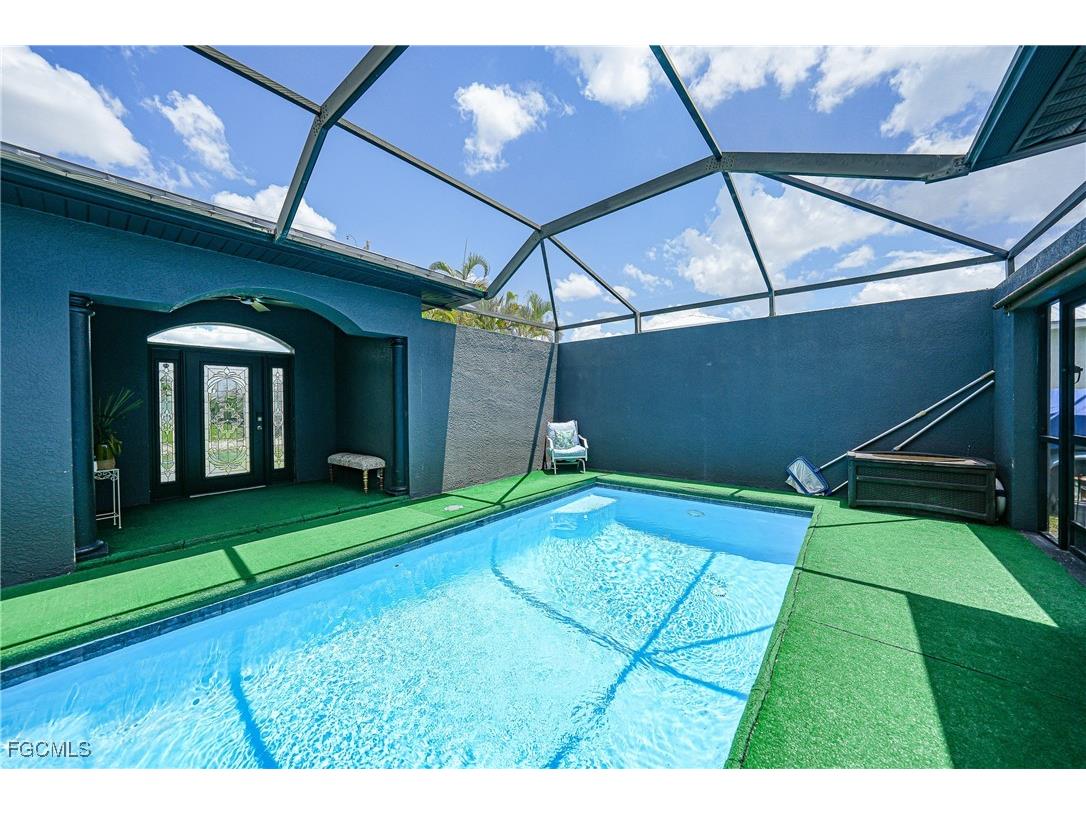 118 SW 21st Terrace Cape Coral FL 33991 2025003335 image3