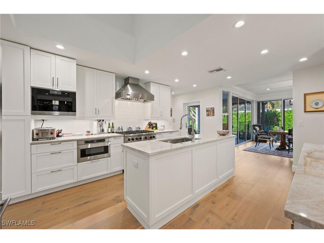 1180 Oleander Drive Naples FL 34102 225078854 image12