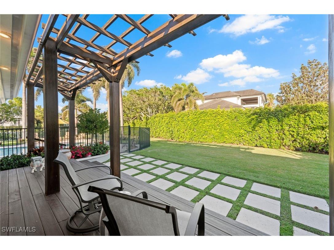 1180 Oleander Drive Naples FL 34102 225078854 image18