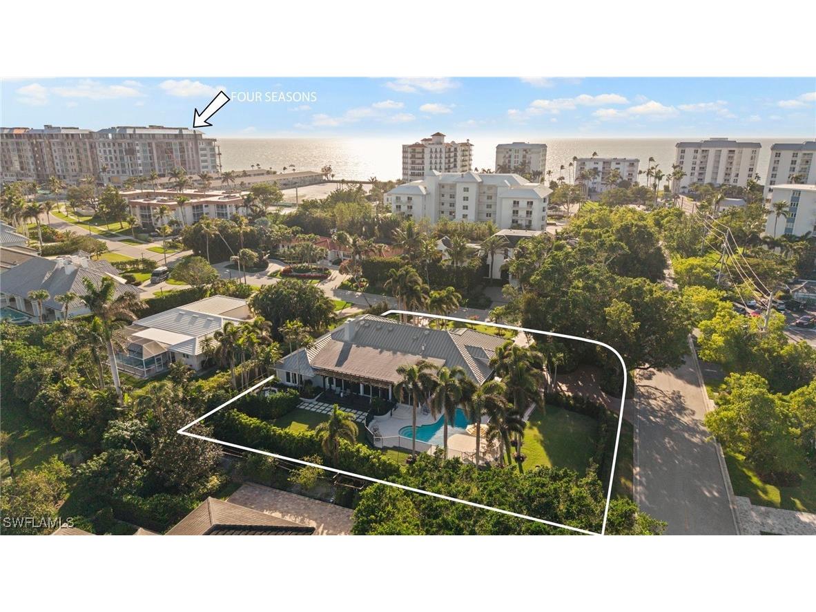 1180 Oleander Drive Naples FL 34102 225078854 image2