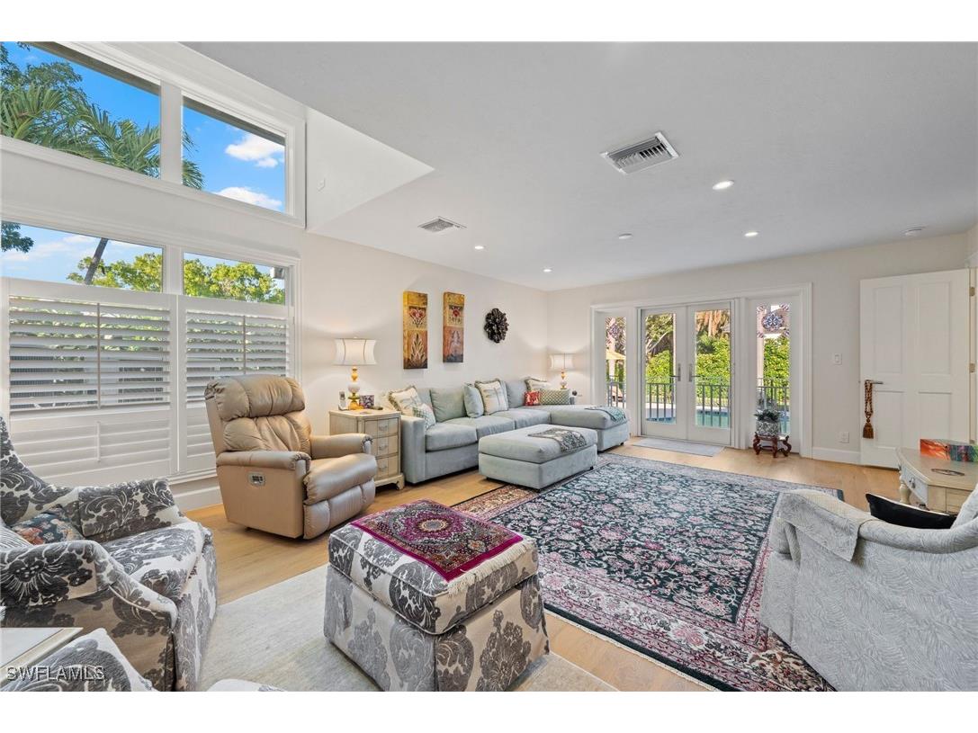 1180 Oleander Drive Naples FL 34102 225078854 image20