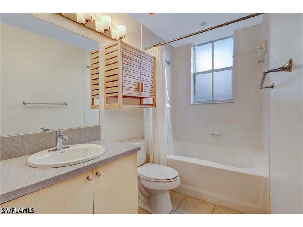 1180 Reserve Way #302 Naples FL 34105 226012943 image7